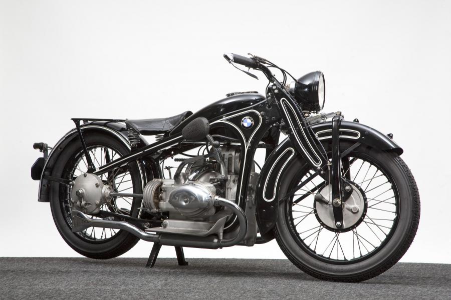 BMW R 16